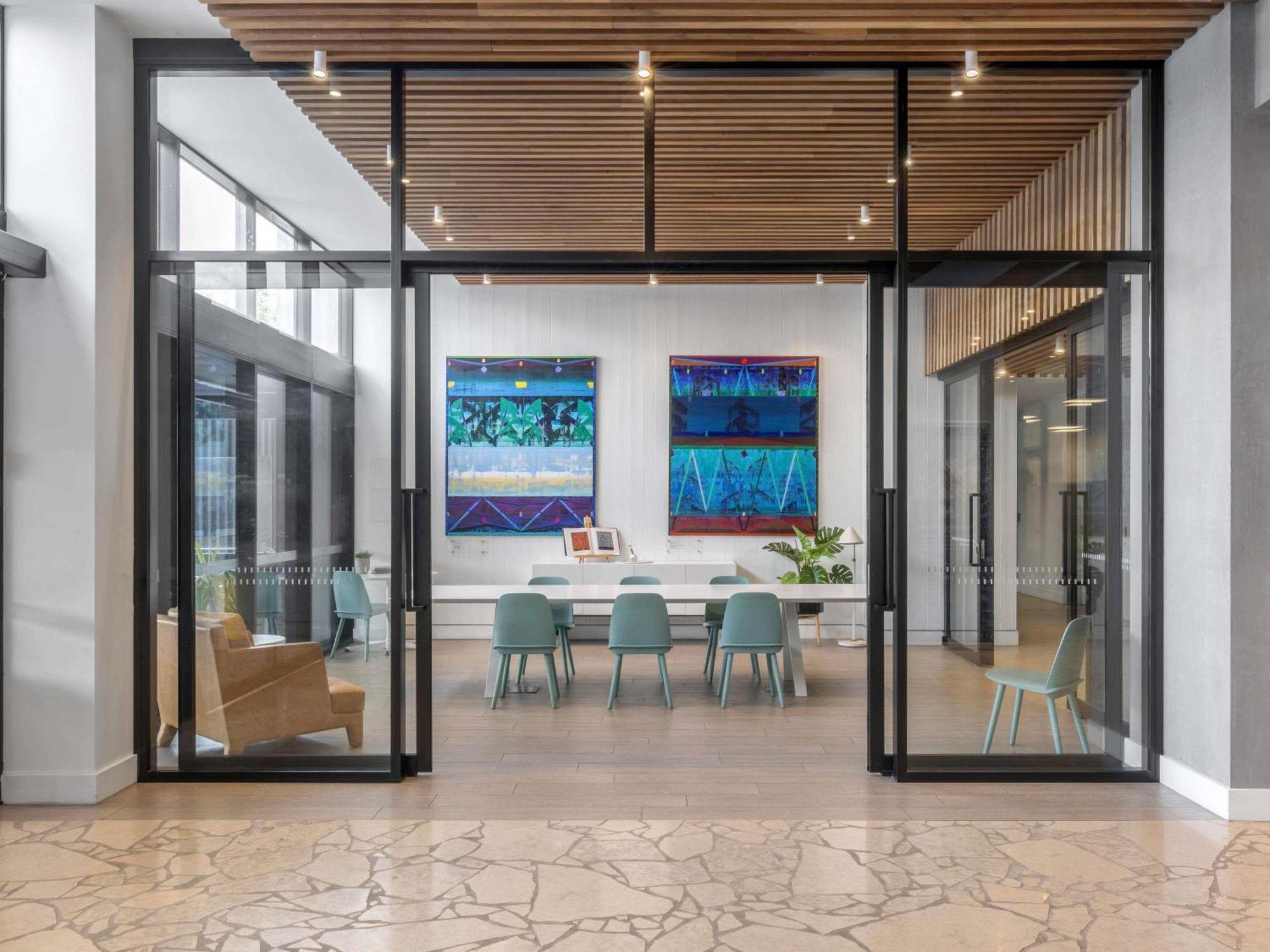 The Johnson - Art Series 4* Brisbane